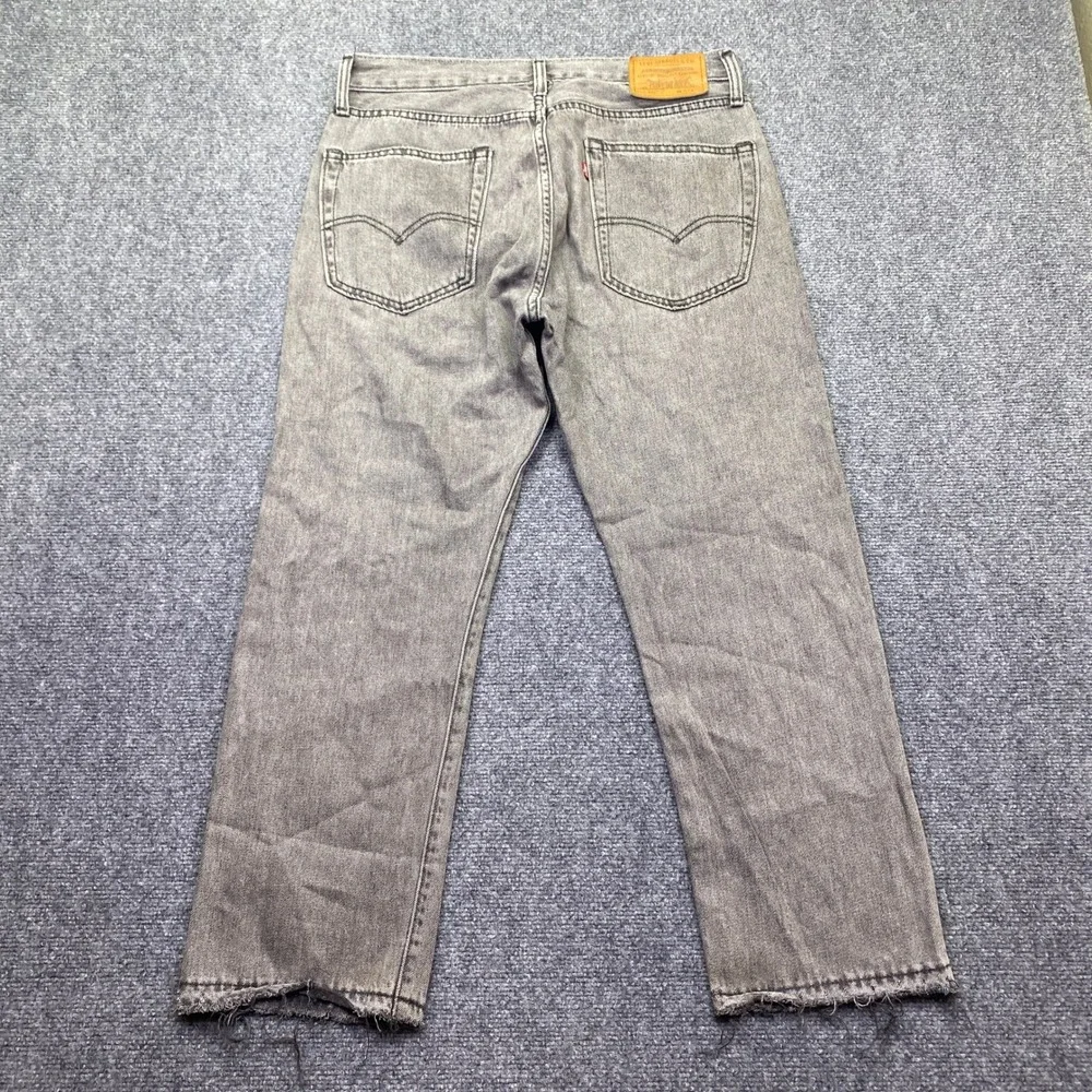 Levis measurements waist